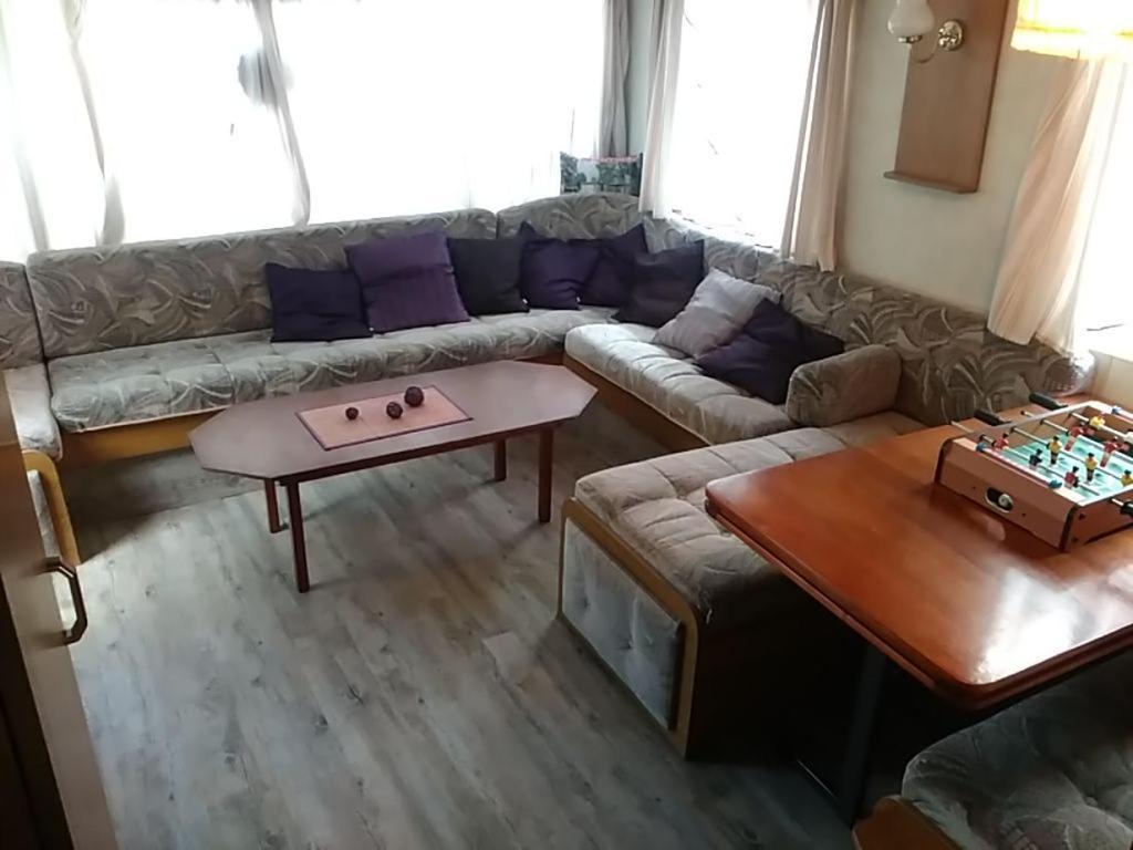 Hotel Mobilni Dum U Goldy Česká Skalice Esterno foto