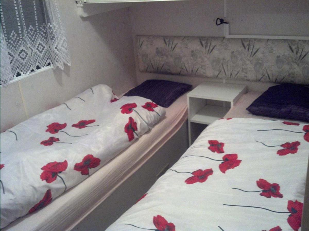 Hotel Mobilni Dum U Goldy Česká Skalice Esterno foto