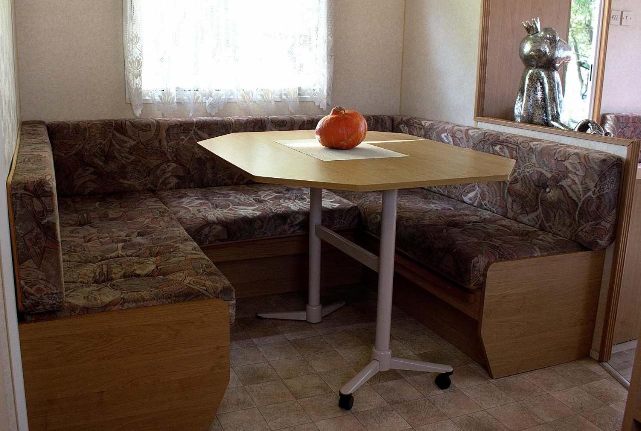 Hotel Mobilni Dum U Goldy Česká Skalice Esterno foto